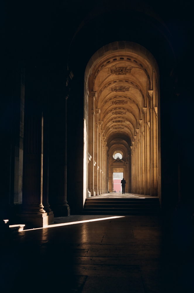 louvrerivoli.jpg