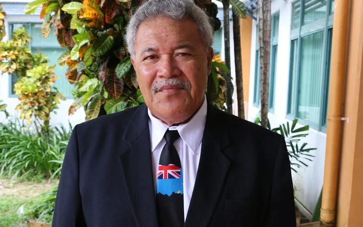 eight_col_Enele_Sopoaga.jpg