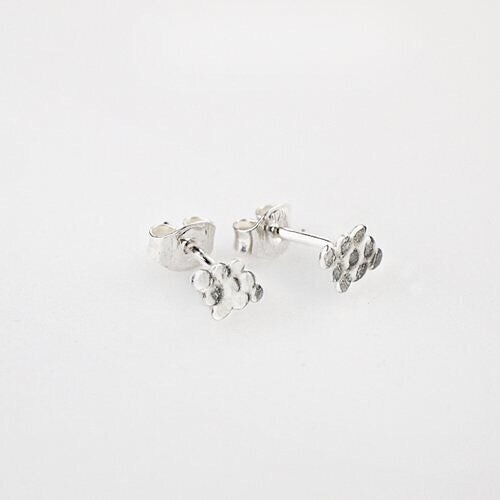 12 DAYS BEFORE XXMAS - make someone happy with our Moonstruck earrings by #lesdeux #giftingideas #everlasting #memories