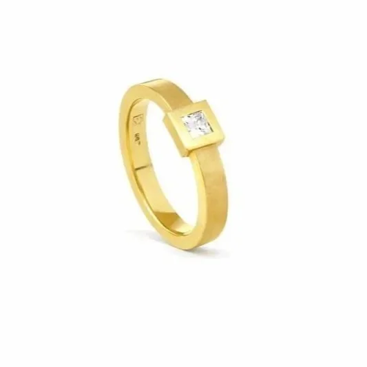 Goldring-mit-Princess-Cut.jpg