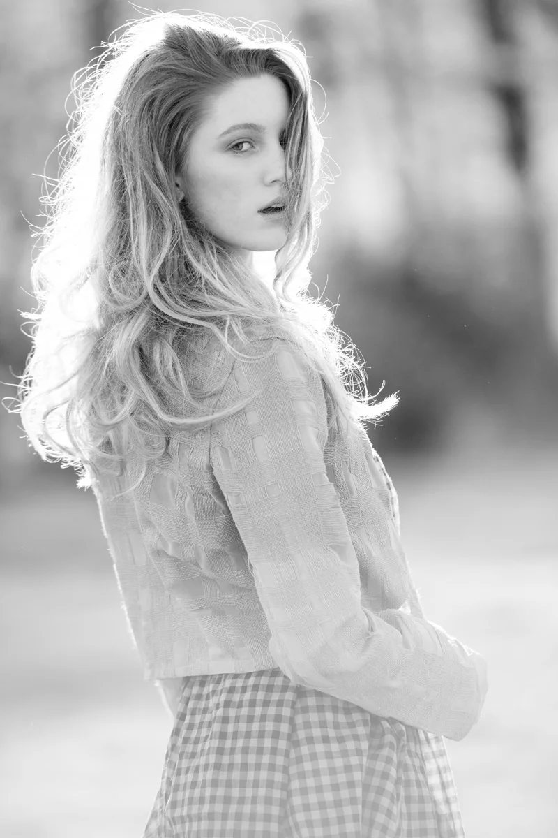 Look7_1bw.jpg