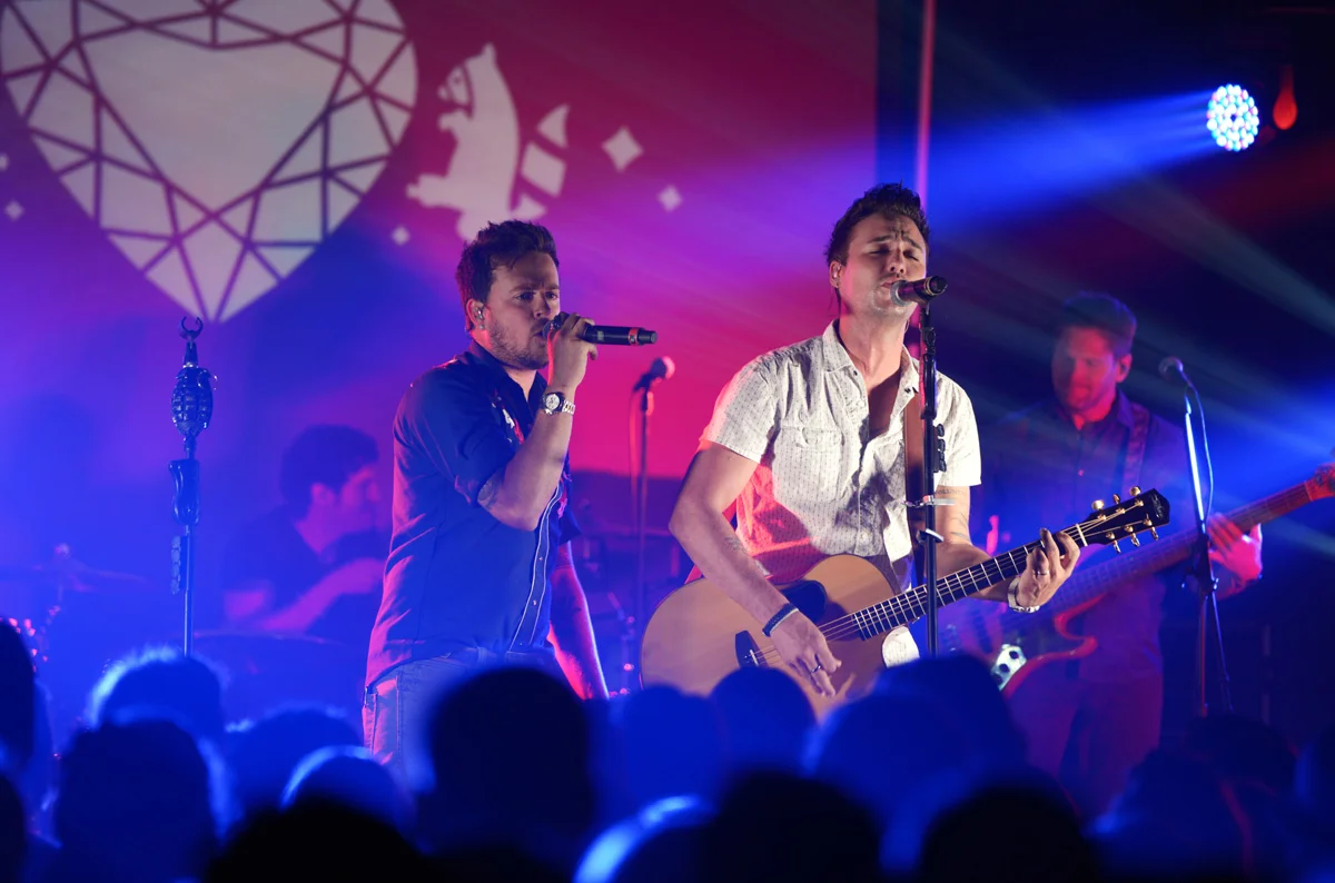 Pandora_LoveandTheft_Top33-18.jpg