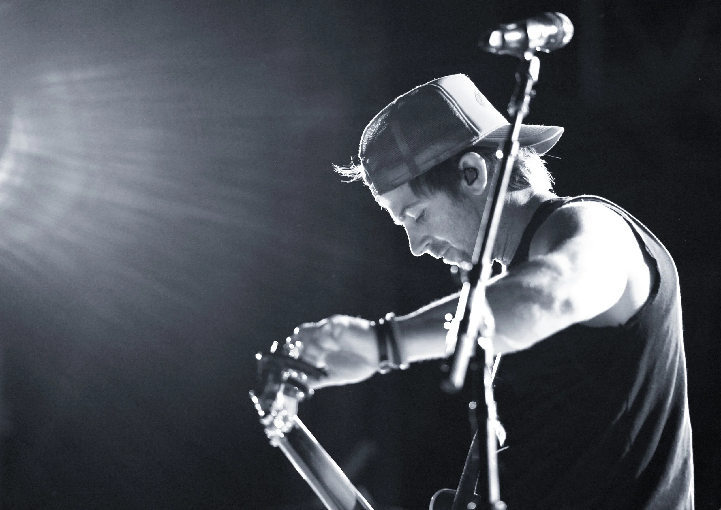Kip Moore-38bw.jpg