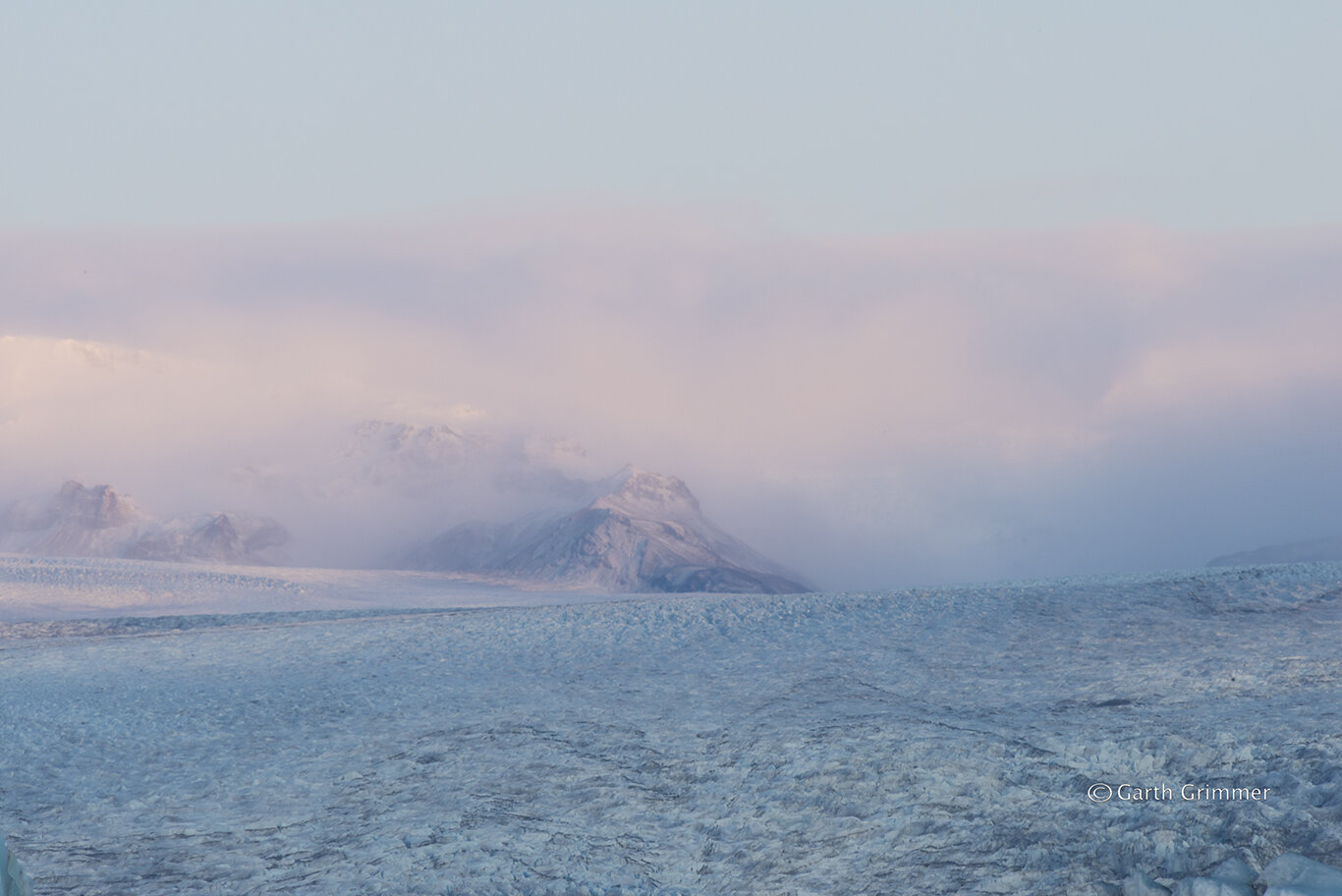 Svinafellsjokull glacier field