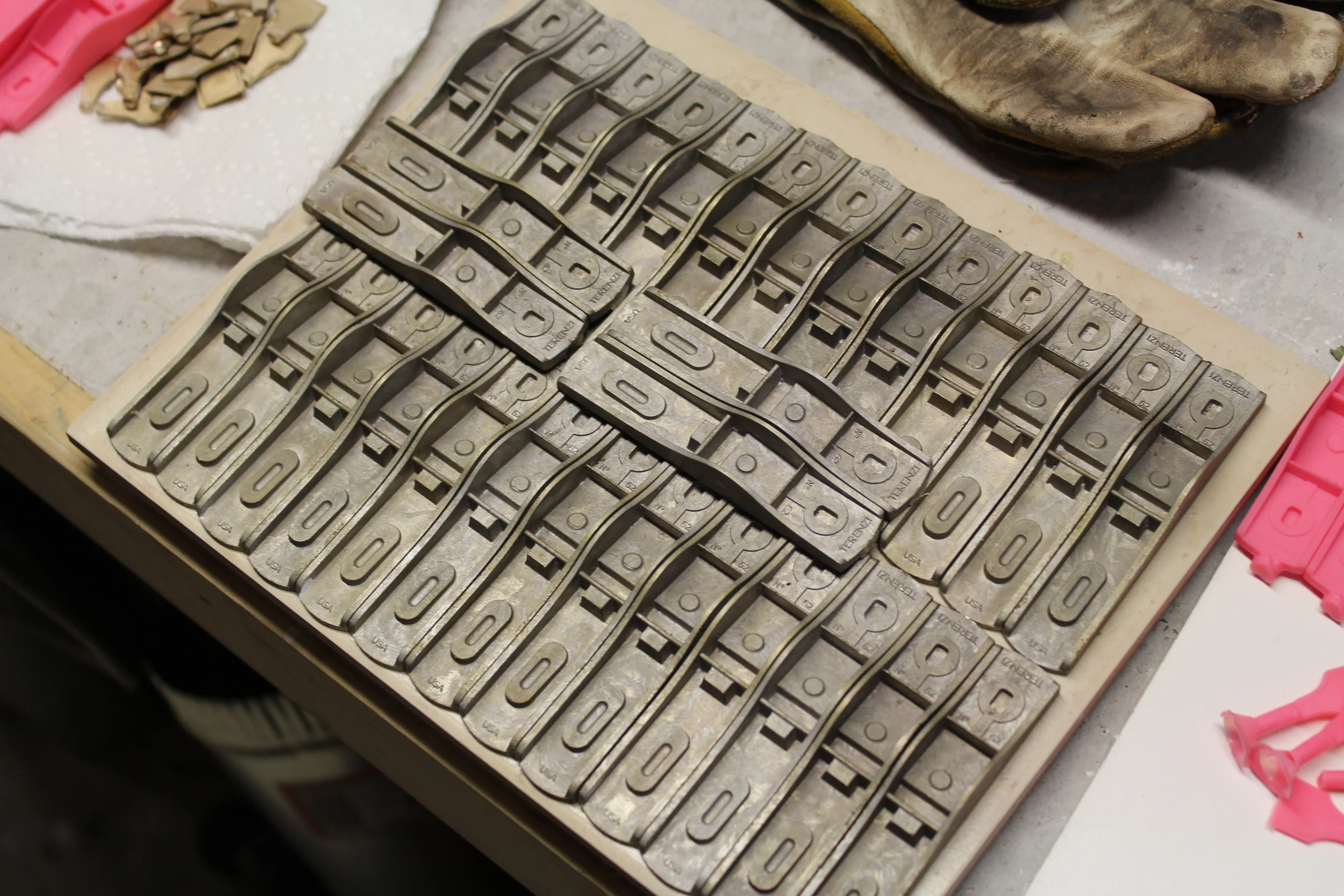 Full set of plane sole casting in white bronze