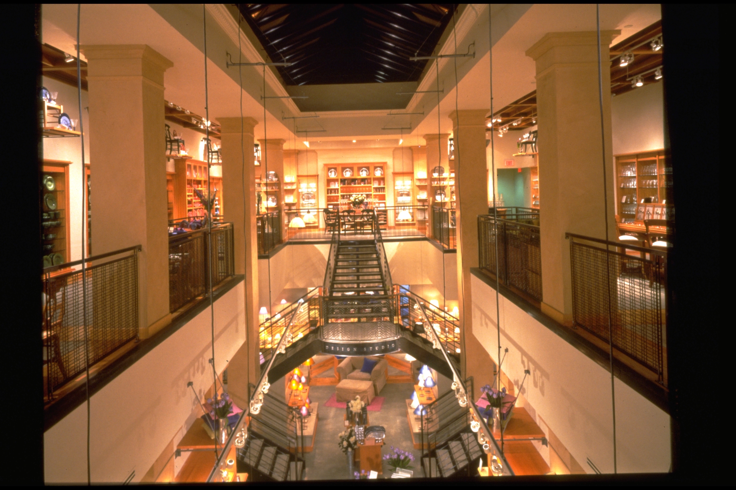  Pottery Barn, PA 