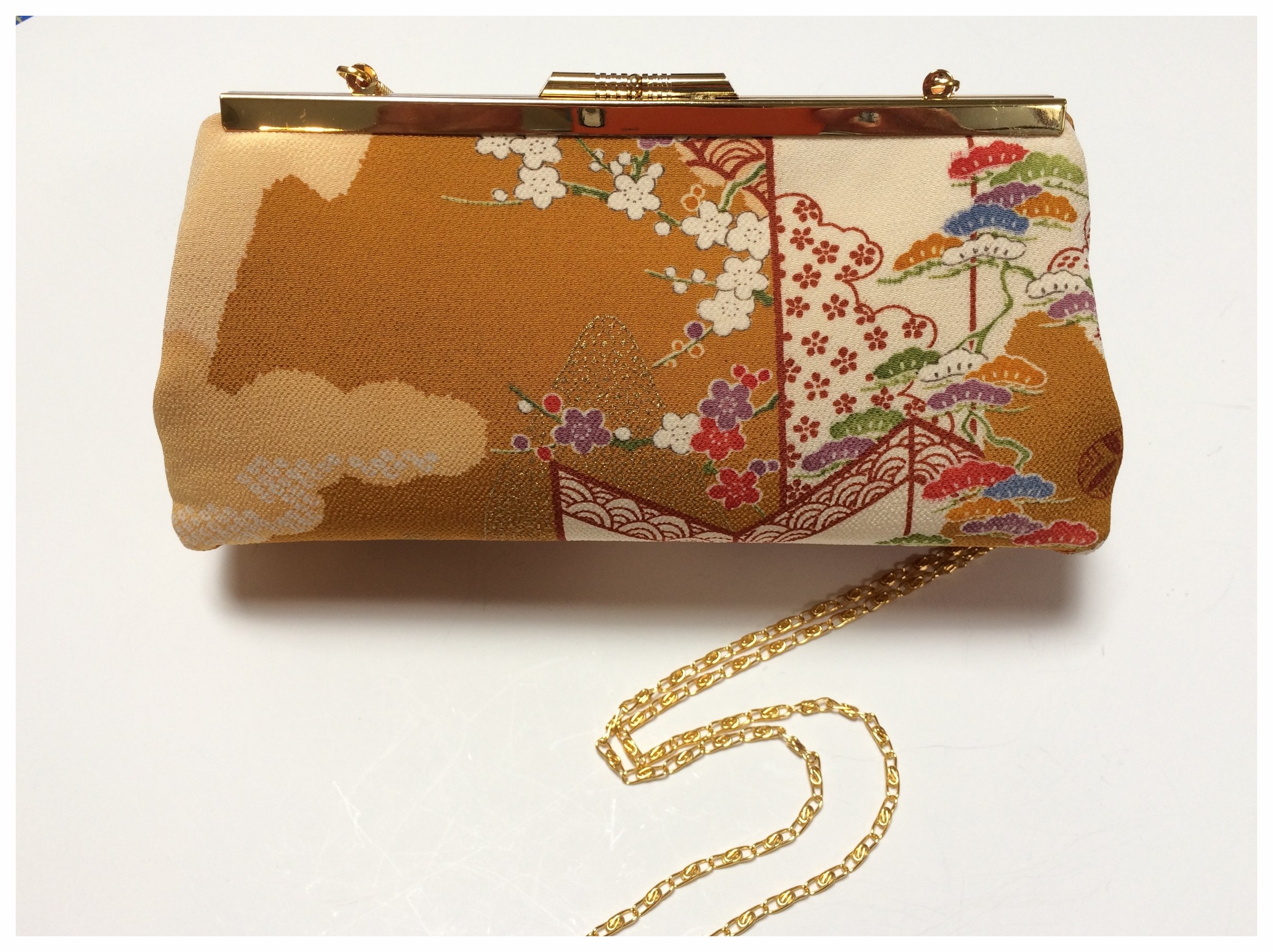 Goldenpurse3.jpg