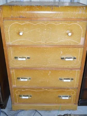 Small Vintage Dresser $30 - Looks like this needs a little work and some paint but for $30 its a good deal. 