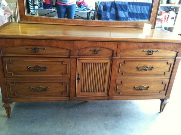 King Bedroom Suite $400 - This is a great deal for a beautiful set, it includes a headboard, 2 dressers and a nightstand. 