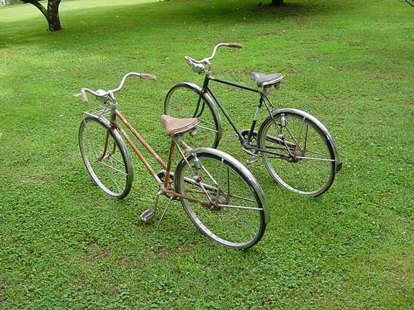 Antique Pair of Schwinn Bicycles from 1964 $125 - I love this pair of bikes, they would need a bit of work to be ridden but would also look great hanging on the wall. 