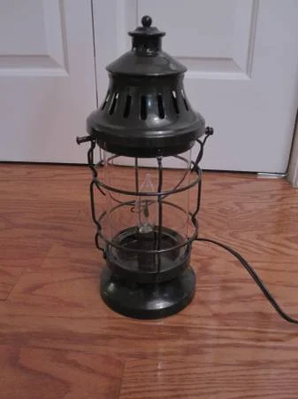 Lantern Lamp$20View on Craigslist&nbsp;