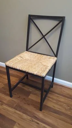 Set of 4 Chairs$100View on Craigslist