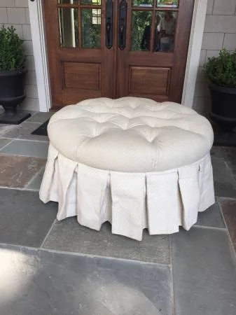 Tufted Ottoman$75View on Craigslist