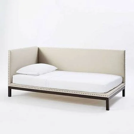 Linen Daybed$400View on Craigslist