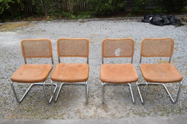Set of 4 Chairs$50View on Craigslist