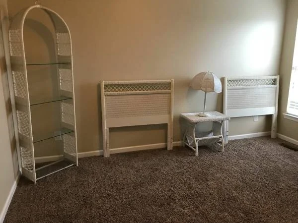 Wicker Bedroom Set$100View on Craigslist