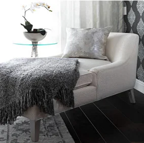 linda-chaise-440x284.jpg