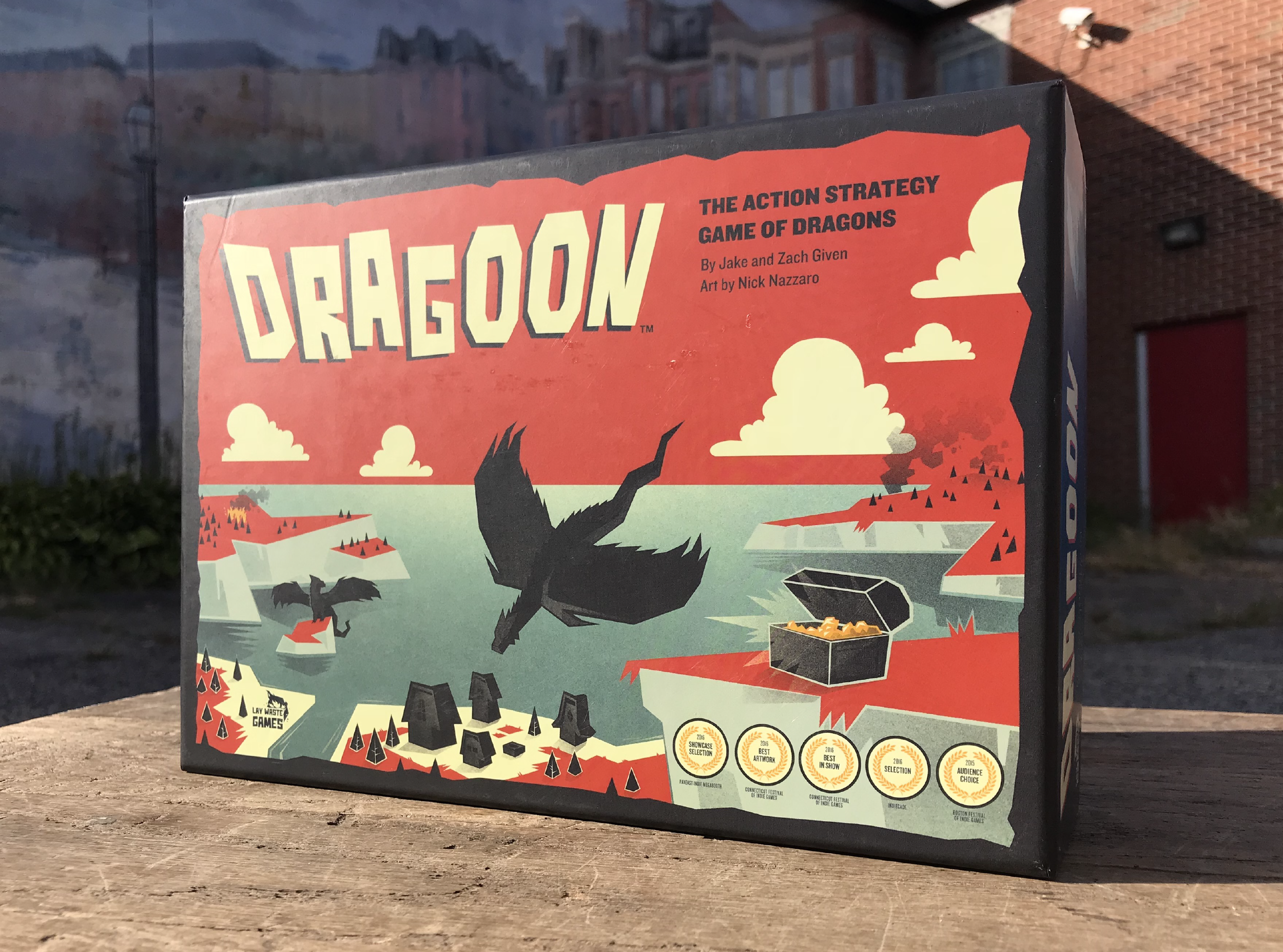 Standard edition, complete with plastic pieces and a fabric mat.