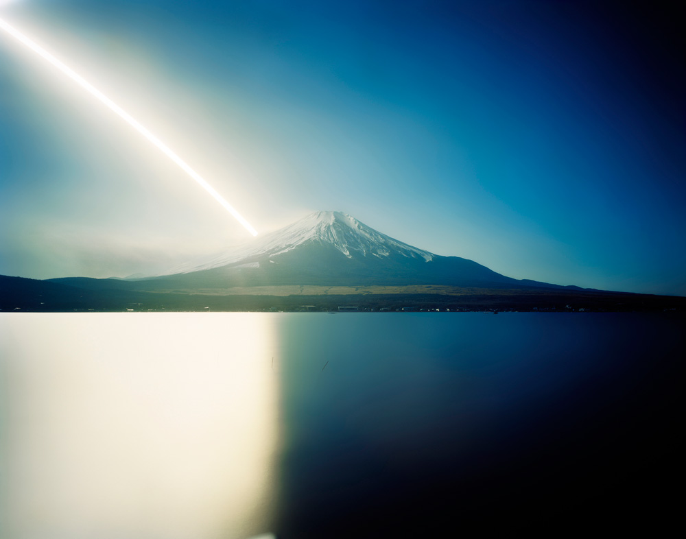 Ken Kitano , Sunrise to Sunset, Mt. Fuji, Yamanashi , from the series One Day , 2007