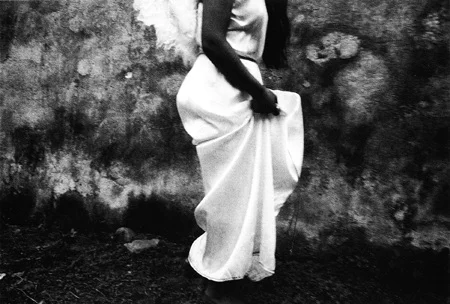 Graciela Iturbide Cayó del cielo, Chalma, México, 1990 16 x 20 inch Silver Gelatin Print