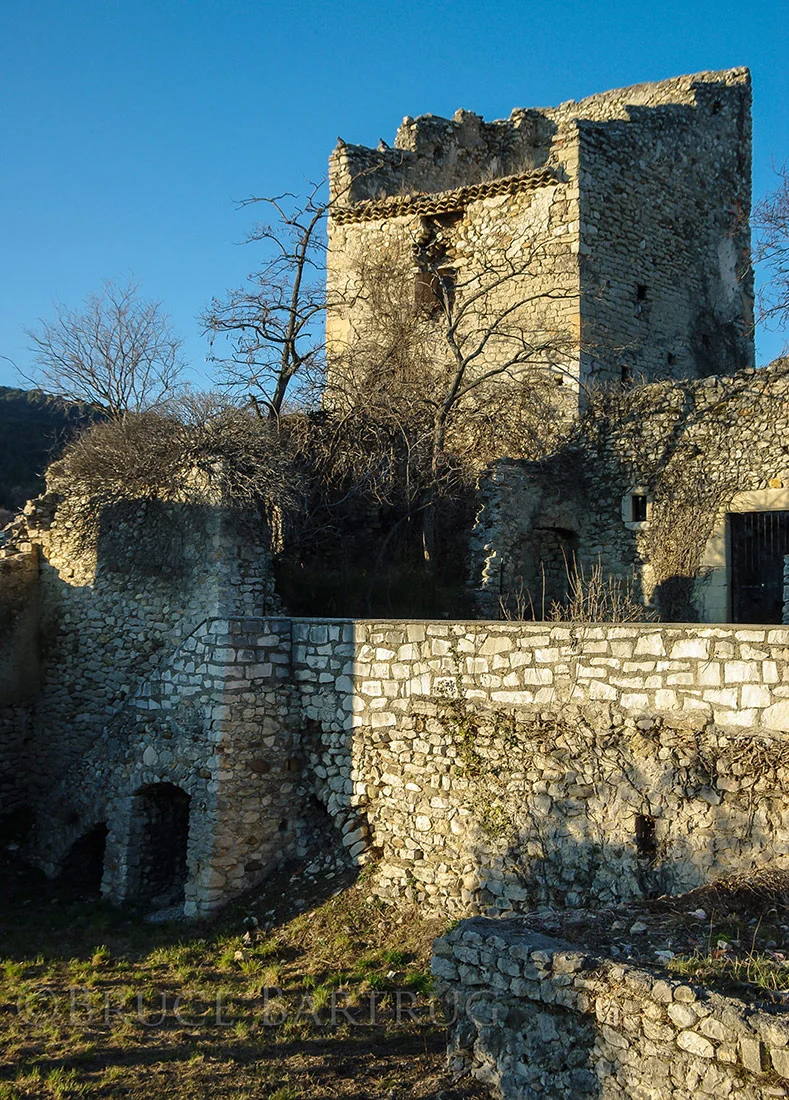 Chateau, Peyruis, France