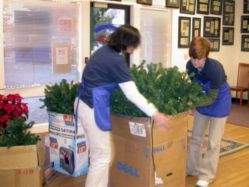 Southgate Coins wraps up another year, putting away the holidays for 2006