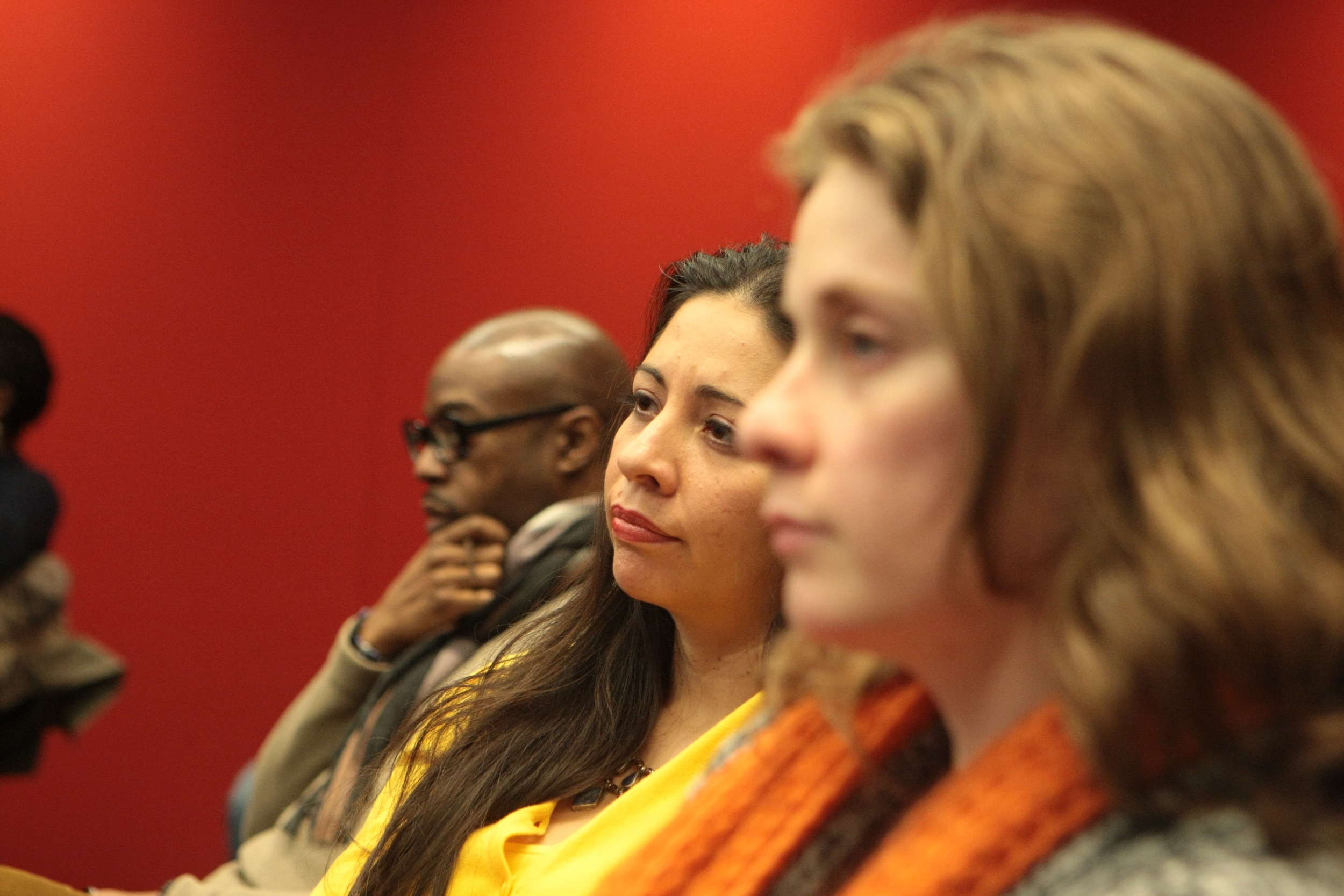 Toni Margarita Plummer (center)