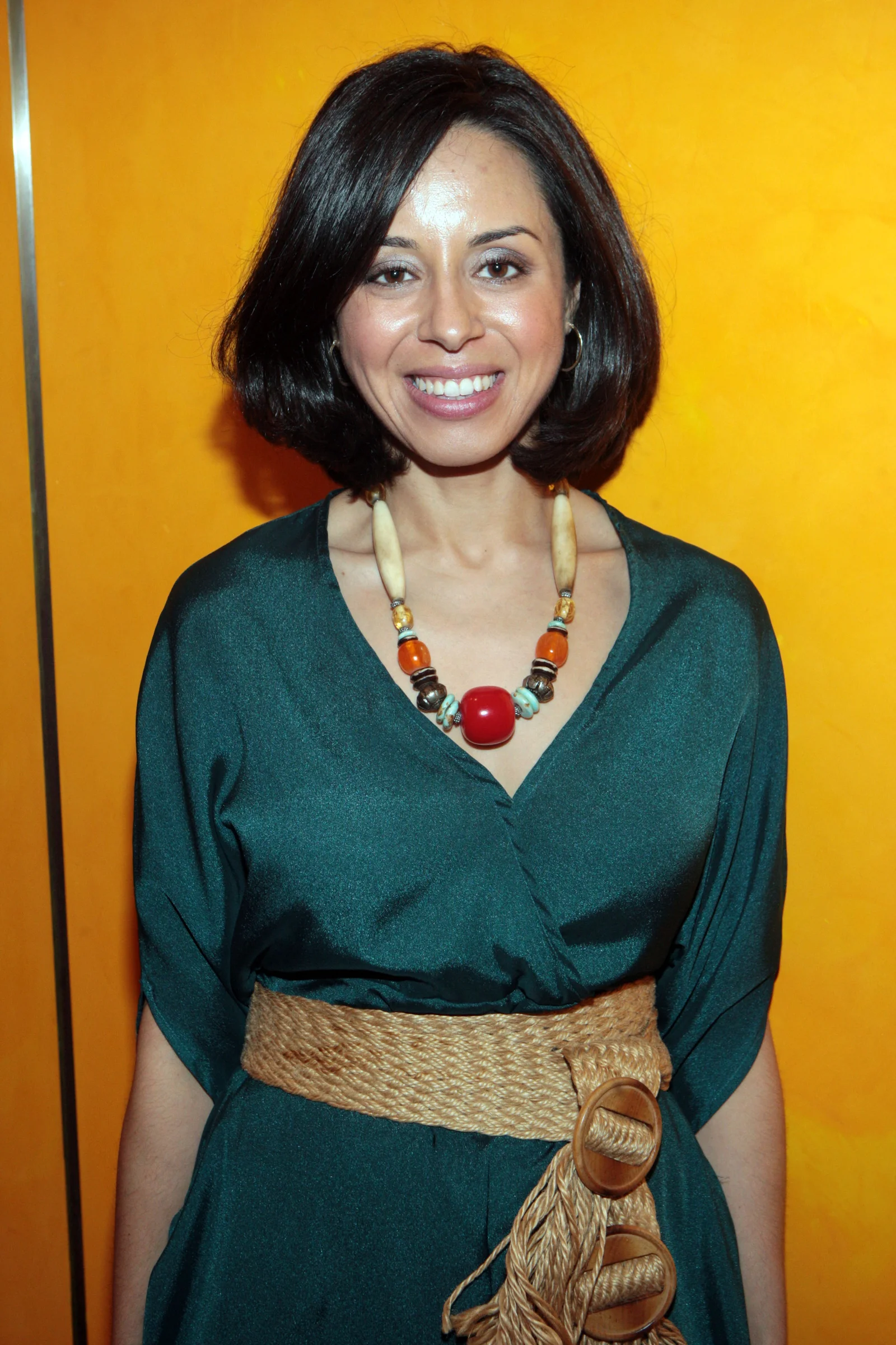 Manicomio by Nicole Vasquez