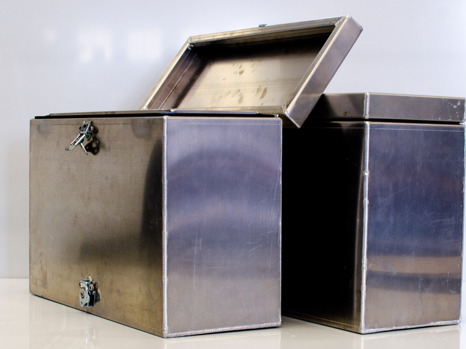 Floor Mount Captain Box