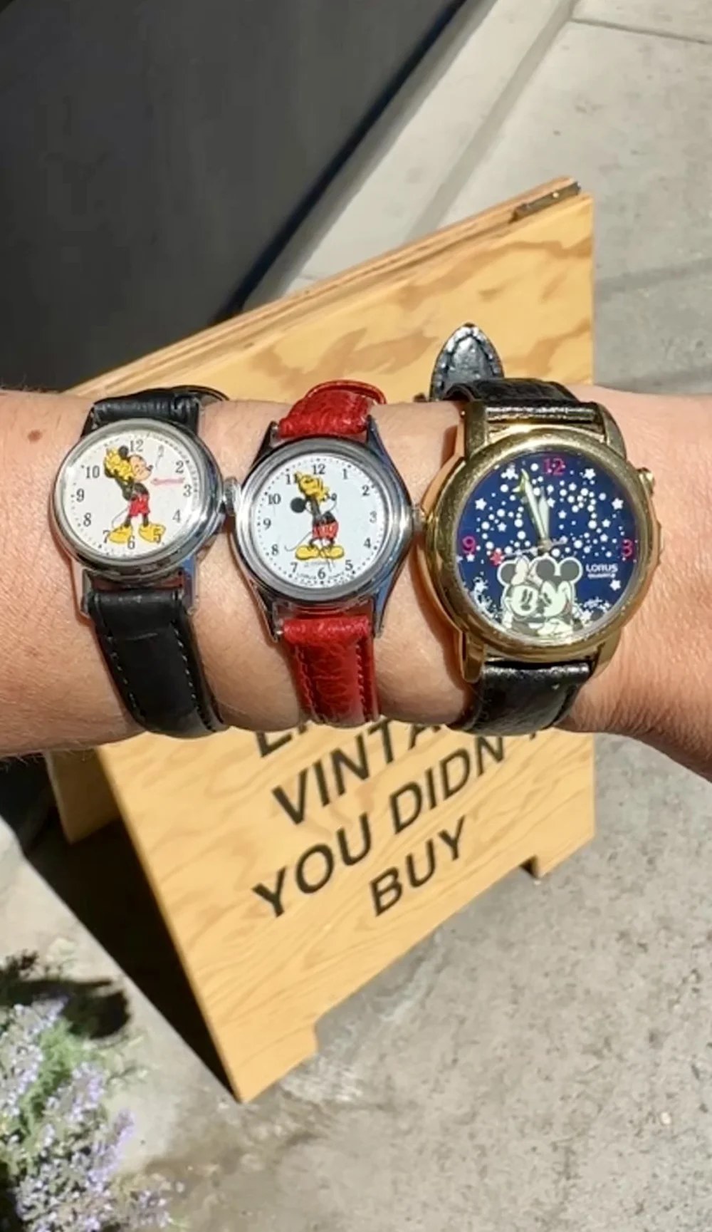 Vintage Disney watch Disney Unisex Mickey Mouse Vintage Classic Large Face  main image 4