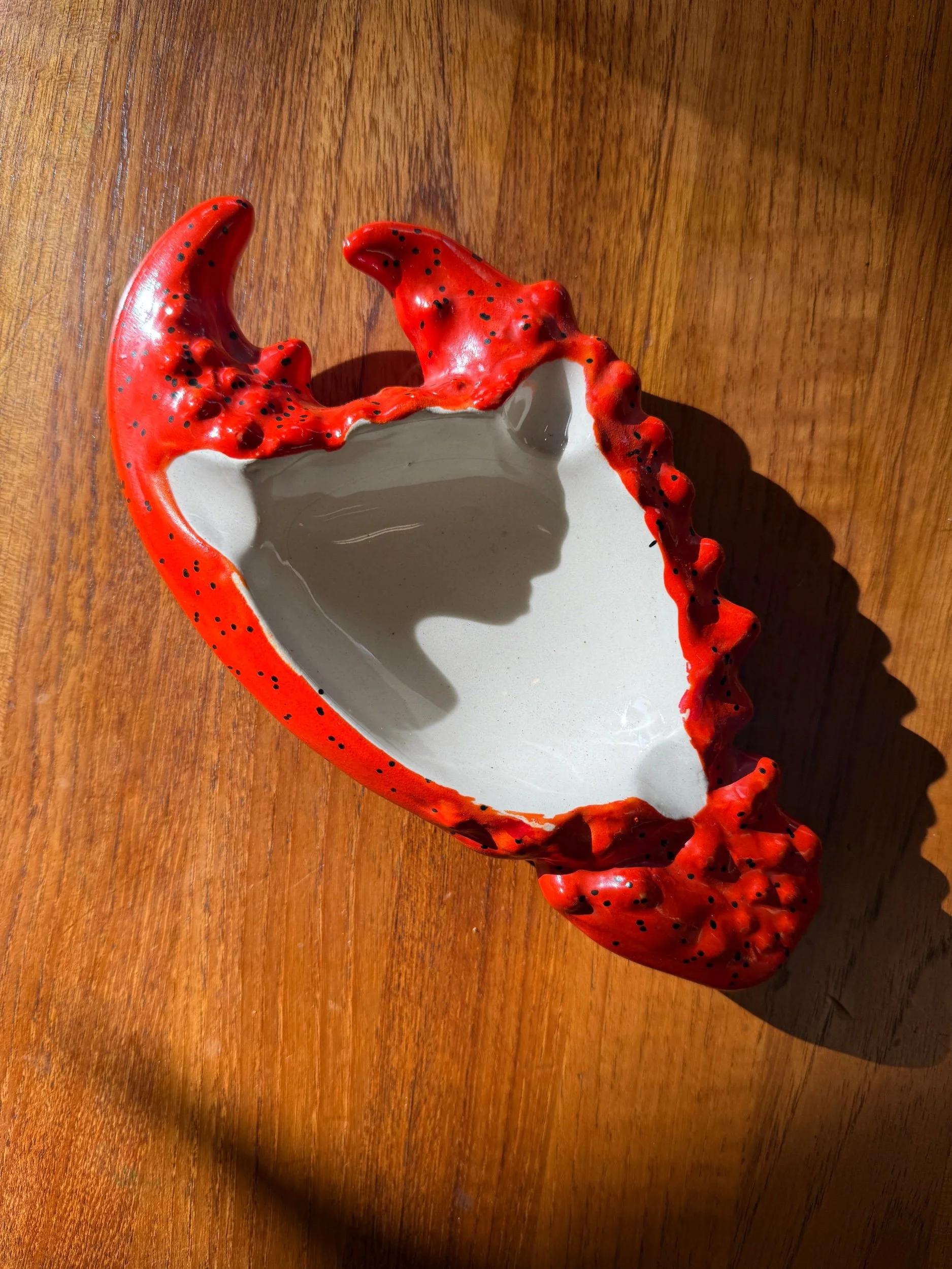 lobster claw ashtray