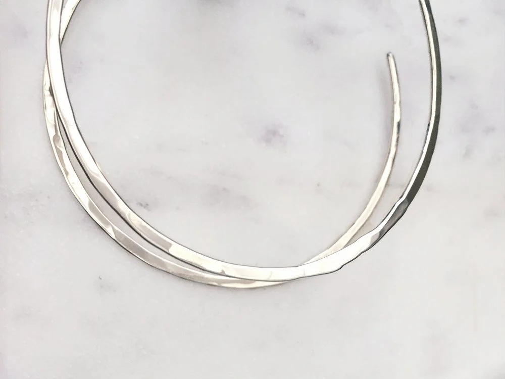 SUAI Jewelry Large Hammered Hoops