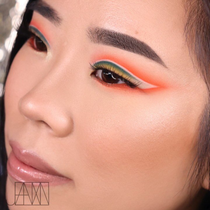 Back to your regularly scheduled colorful cut crease look 🤣😜 Swipe ⬅️ for a close-up! 🥕🥕
▪️E Y E S : @danessa_myricks Colorfix in Carrot Top, @plouise_makeup_academy eyeshadow base 2, @anastasiabeverlyhills Subculture palette, @makeupbymario Mast