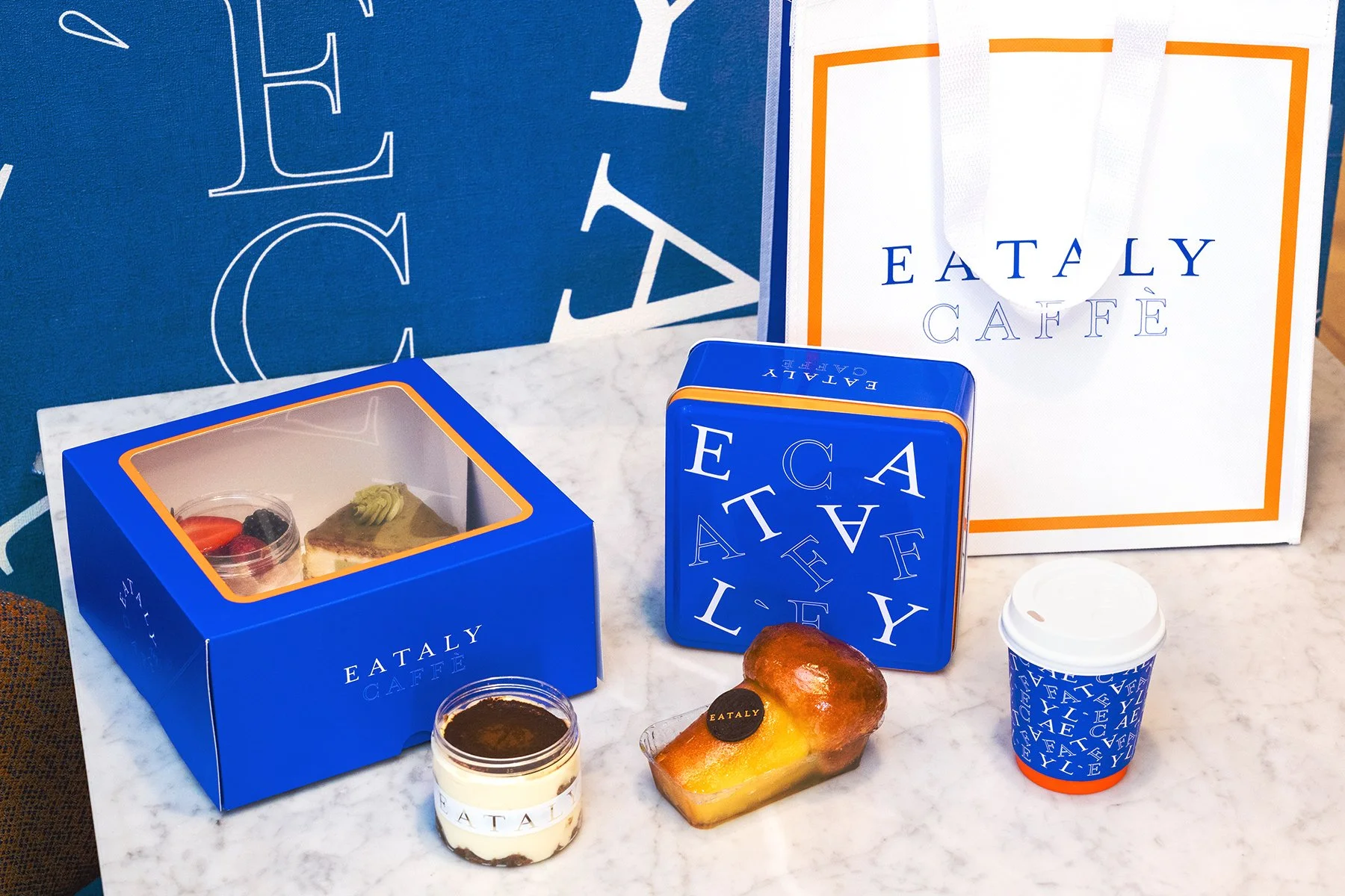 North America | Responsible for implementing new branding onto collateral and graphic assets for Eataly's cafe concept: Eataly Caffè. Responsible for brand extension, to-go and to-stay collateral design and file set up for print.
source: Eataly