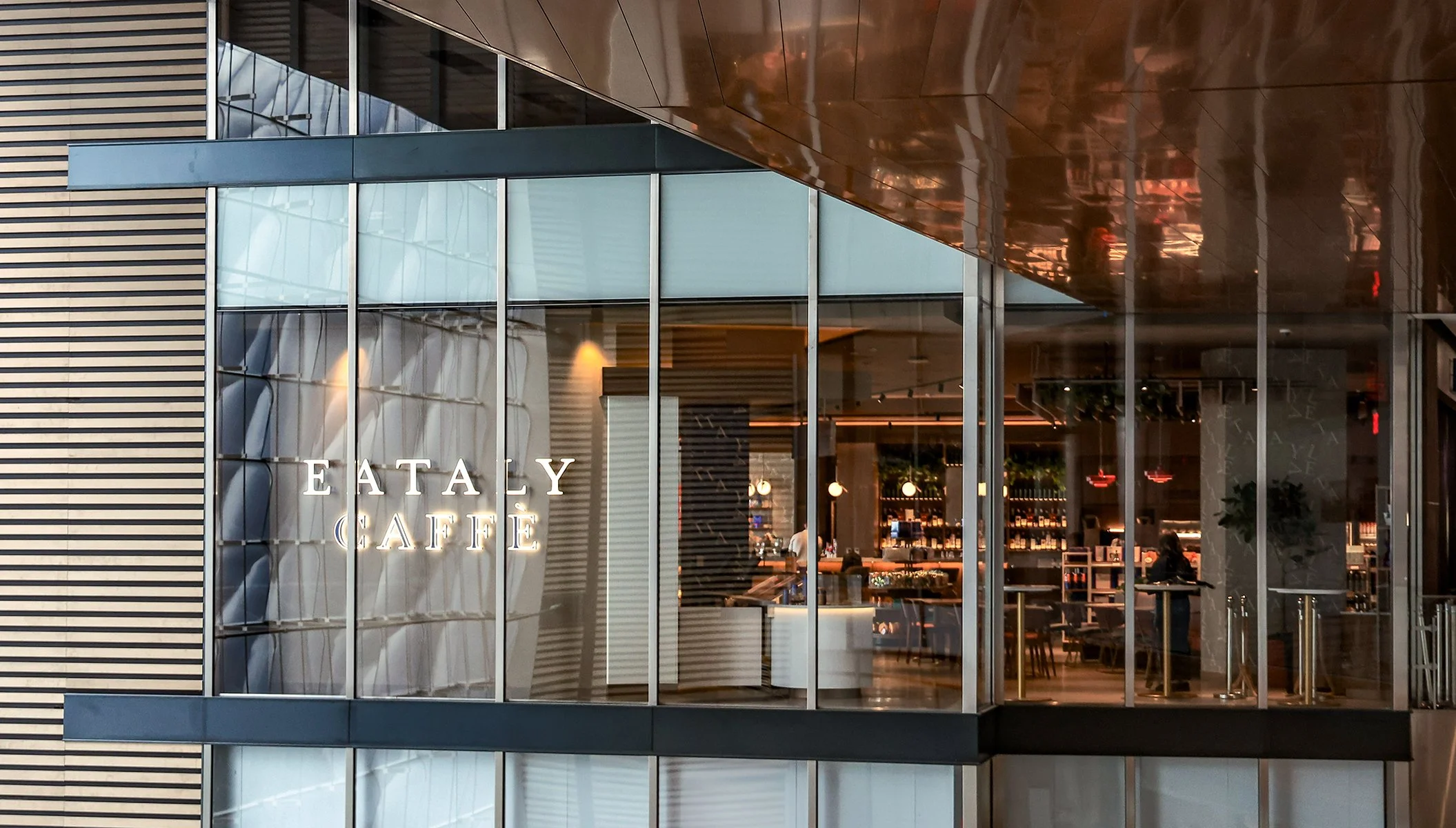 Hudson Yards, NYC | Supervising Graphics Manager on the opening location, Eataly Caffè Hudson Yards. Responsible for managing and overseeing the development of Coming Soon, Exterior, and Interior signage. Example of exterior signage work.
source: Ea