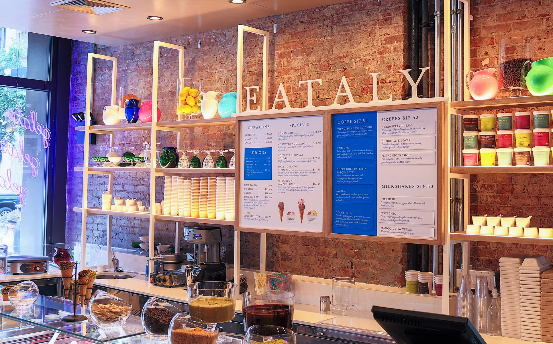 Flatiron, NYC | Supporting designer for the Gelateria addition to Eataly Flatiron.
Interior signage work for La Gelateria di Eataly: menu design direction, project manager.
source: Eataly