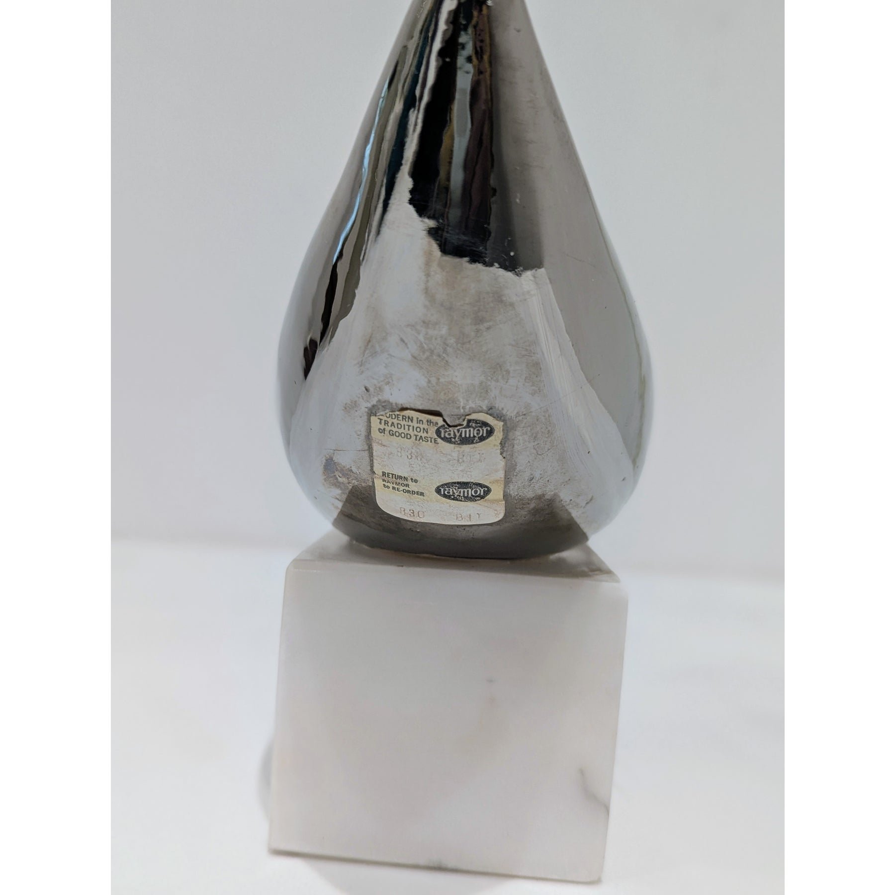 raymor-silver-ceramic-bird-sculpture-on-white-marble-base-9810.jpeg