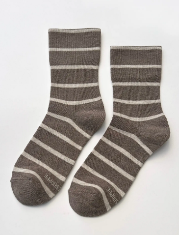Embrace cozy versatility with the Mocha Wally Socks by Le Bon Shoppe, crafted for all-day style and comfort.