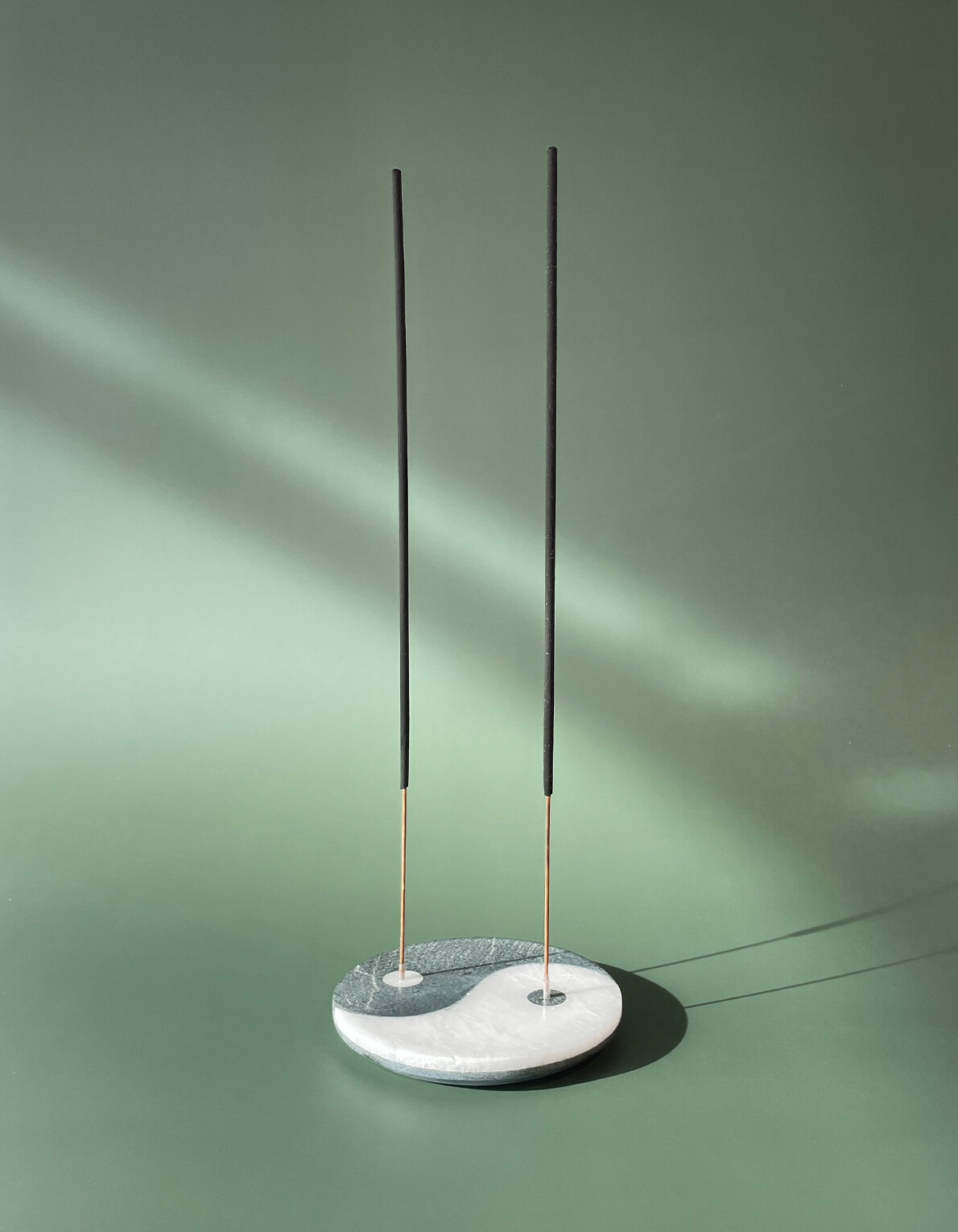 9B14C147-761C-4E4E-B3EE-2B823EB825B5