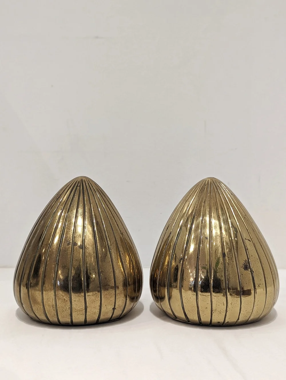 I need this Ben Seibel Brass Clam Bookends – 1960s Mid-Century