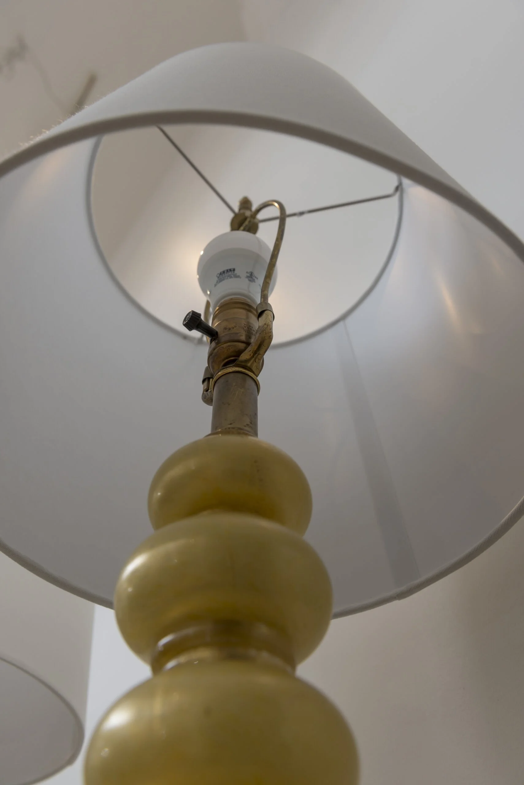 vintage-mid-century-modern-murano-gold-glass-lamp-detail-scaled.jpg