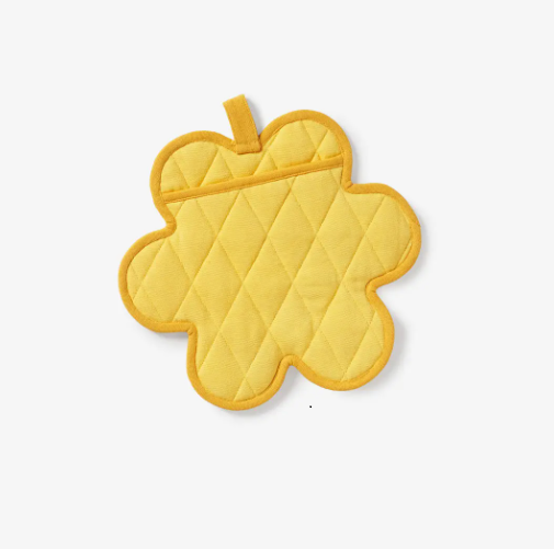 The Serving Friends Pot Holder in yellow.