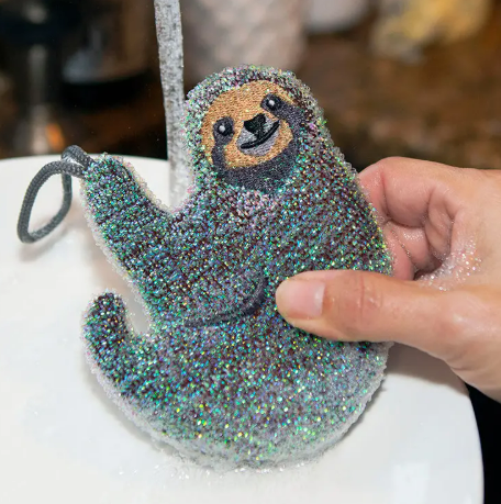 Adorable sloth kitchen sponges designed to make dishwashing a more enjoyable and stylish task.