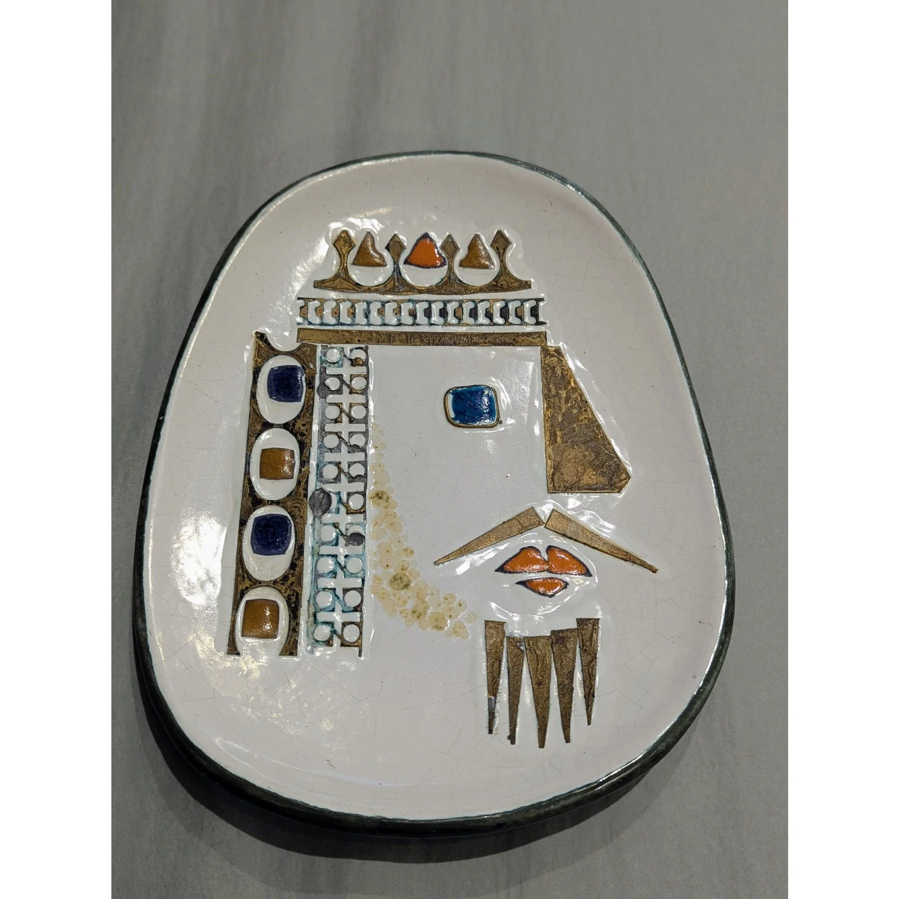 1960s-graphic-ceramic-king-wall-plaque-vicktor-janaky-8848.jpeg