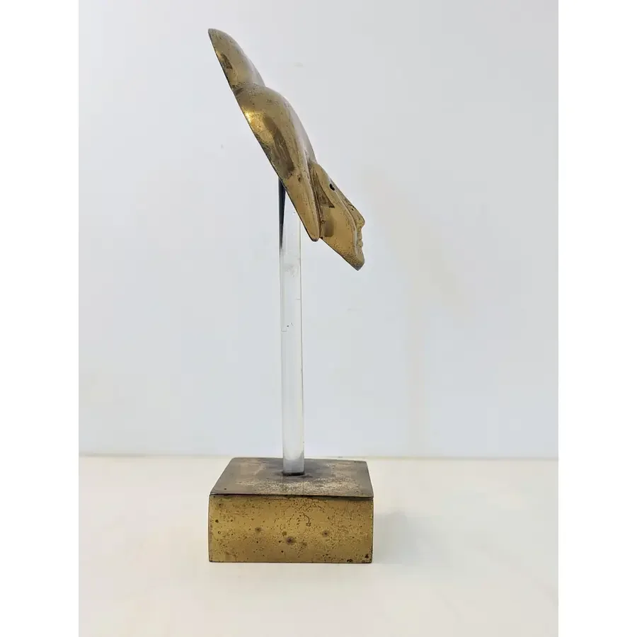 brass-geisha-mask-on-lucite-stand-with-brass-base-8581.webp