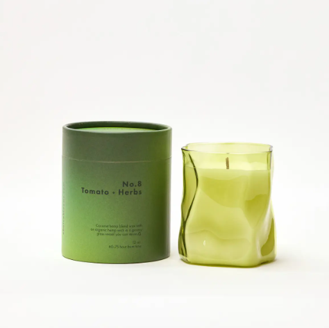 The Choice Blooms No. 8 candle featuring an herbaceous tomato and herbs scent profile.