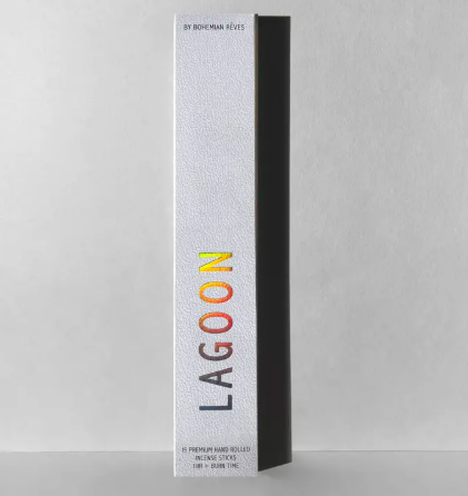 Hand-rolled Lagoon incense sticks by Bohemian Rêves featuring an intoxicating blend of mandarin, vanilla, and honeyed oud.