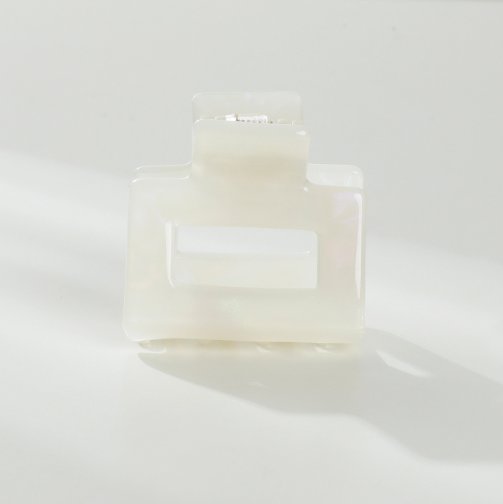 Simone Mini Square Claw Clip in pearl pattern.