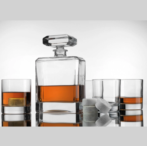 A sophisticated unleaded crystal whiskey set, offering a complete and refined presentation for serving fine spirits.