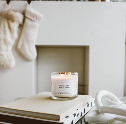 Experience the invigorating aroma of Evergreen+Eucalyptus. A large, clean-burning soy candle ideal for scenting big rooms and creating a winter sanctuary.